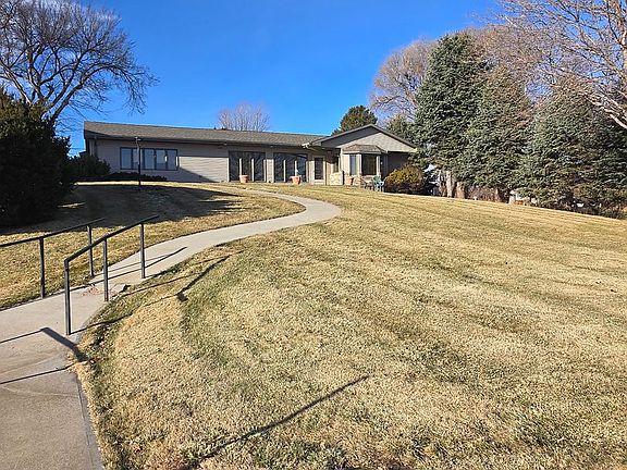 4th image of 119 S Harmon Dr