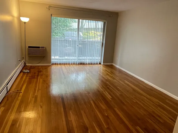 252 Spring St #12A, West Roxbury, MA 02132