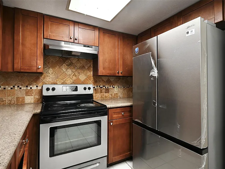 8314 La Roche Ln — Photo 6