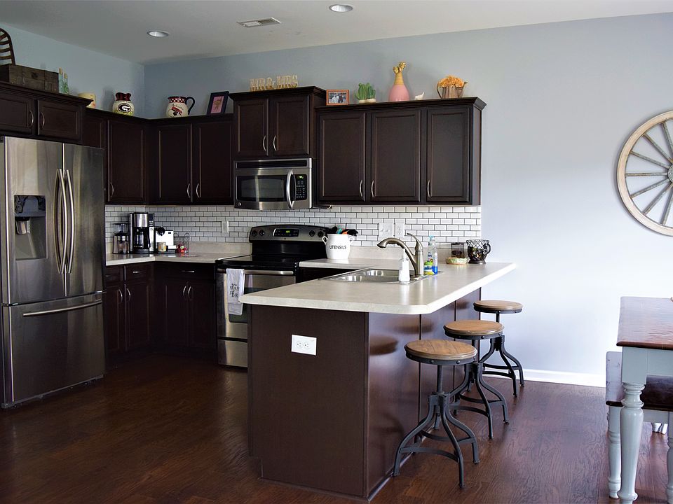 2nd image of 3052 Ramble Dr NE
