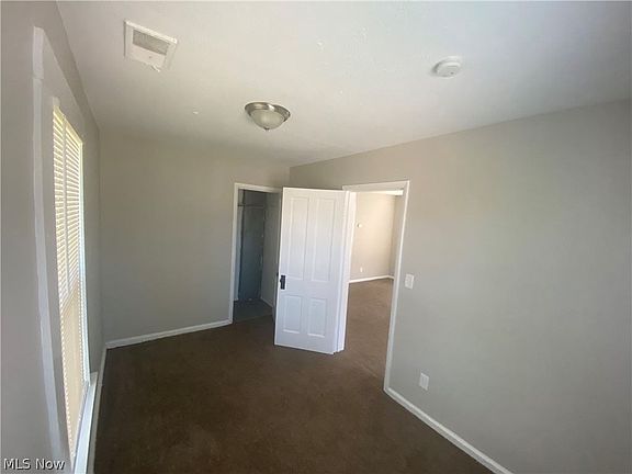 5th image of 1109 E 63rd St