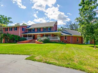 28232 N Gilmer Rd, Mundelein, IL 60060