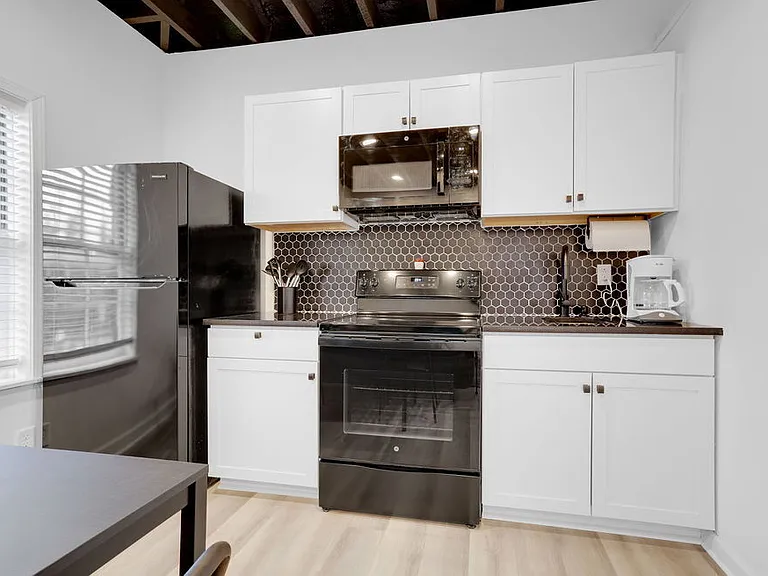145 E Livingston Ave #C — Photo 15