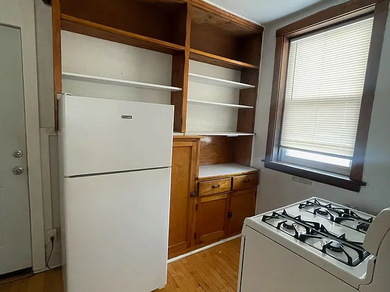 4604 N Kildare Ave — Photo 5
