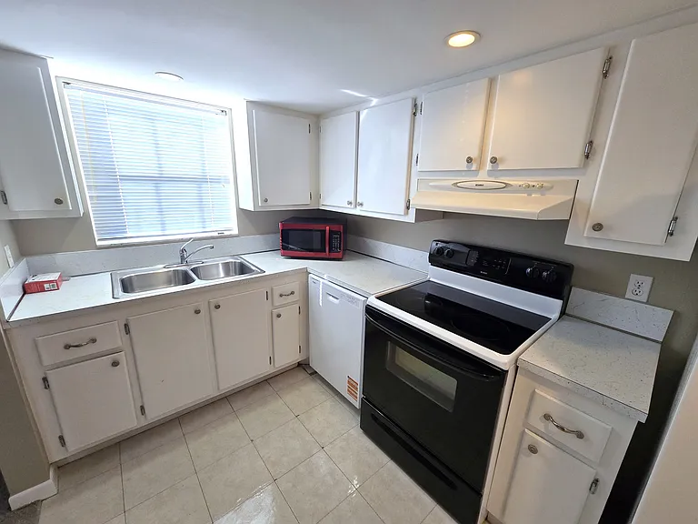 2727 75th St W #7A3 — Photo 8