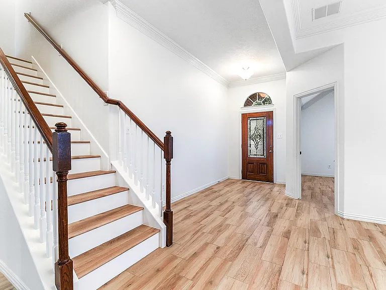 28259 Daystrom Ln — Photo 9