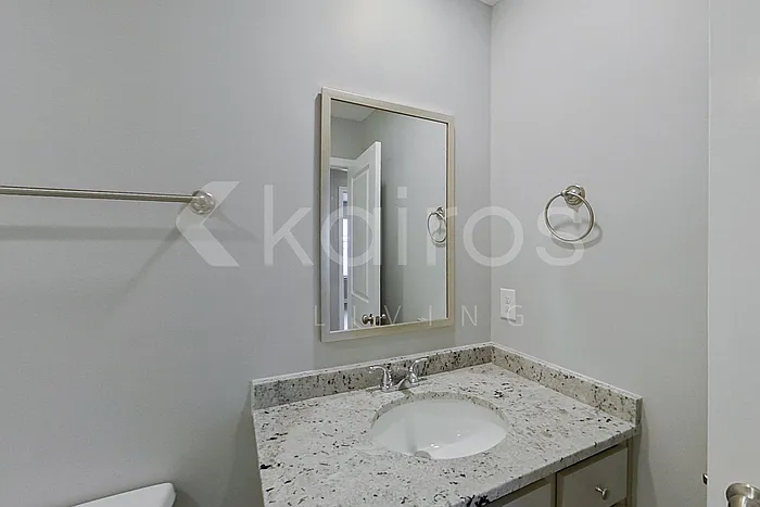 657 June St — Photo 9