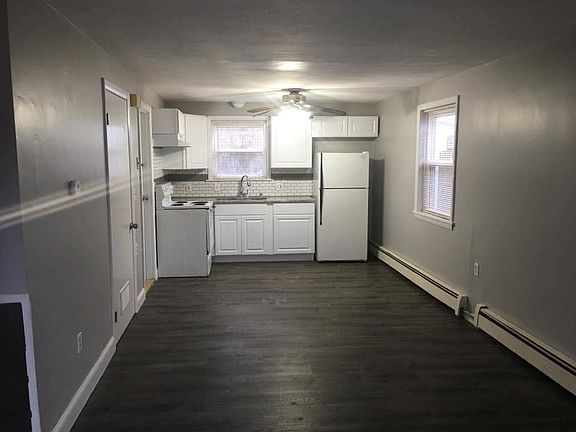 3rd image of 26 Cleveland St