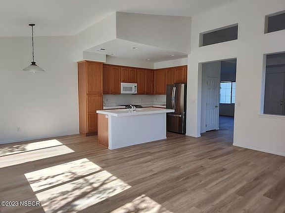 2nd image of 370 Alder Ln