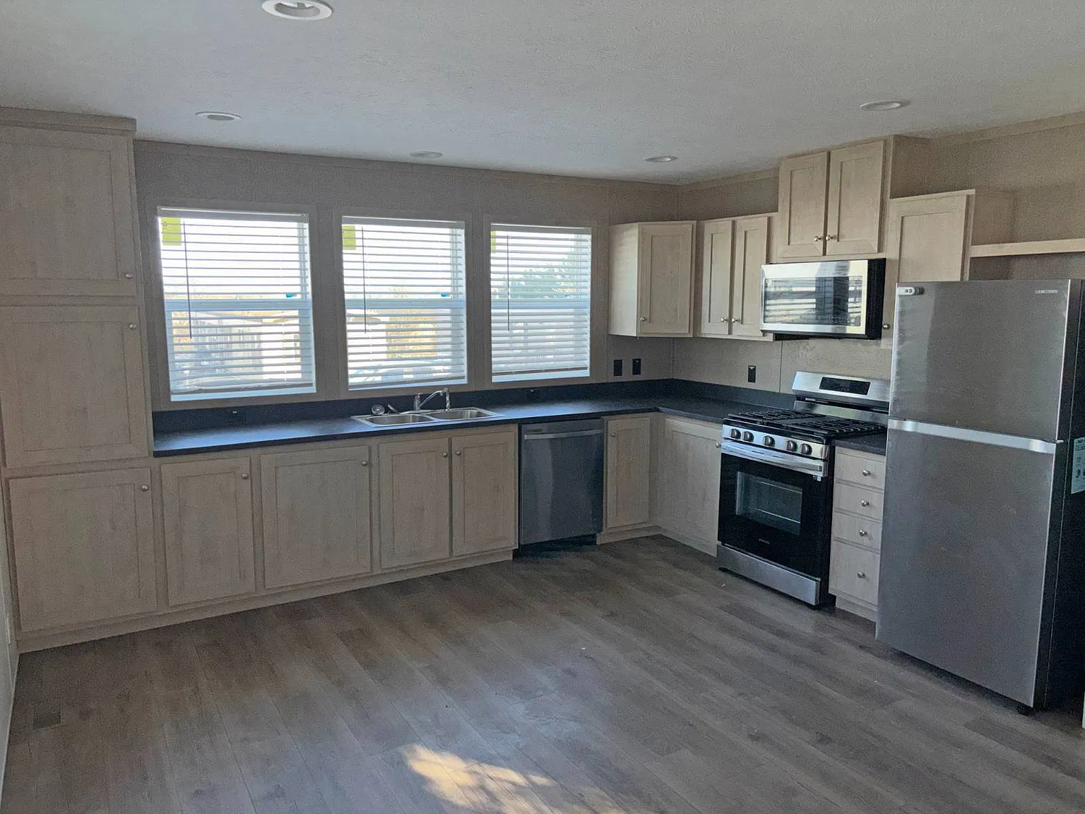 613 Polk St — Photo 2