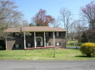 200 Cedar Rd, Clinton, TN 37716