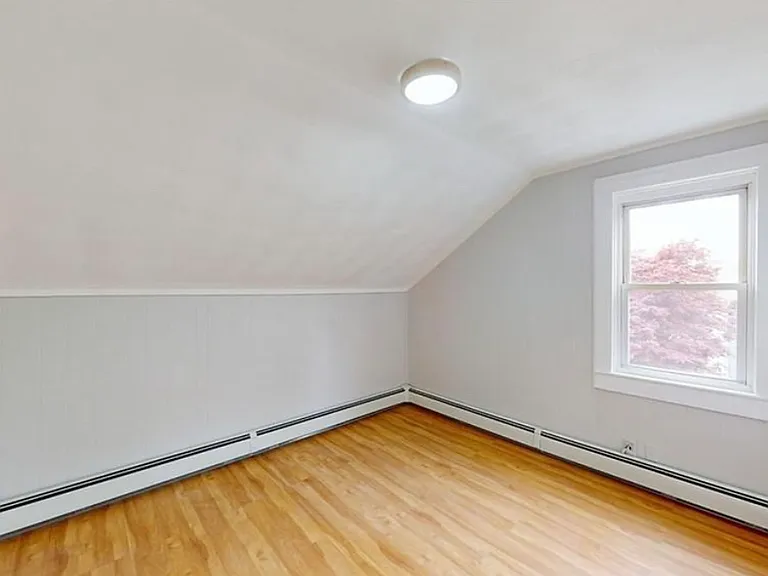 372 Hawkins St #3 — Photo 7