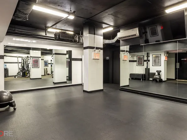 333 East 66th Street image 12 of 16