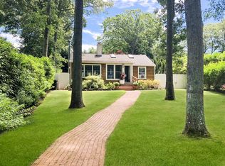 48 Lake Dr, Southampton, NY 11968