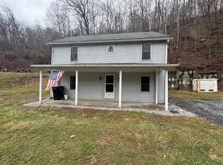 2260 Douglas Run Rd, Sutersville, PA 15083