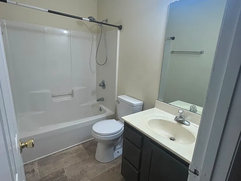 1112 Trinity St #207 — Photo 7
