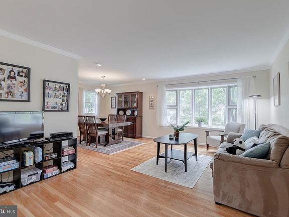 5th image of 4410 Morgal St
