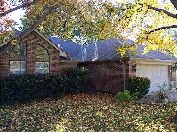 2nd image of 1201 Woodmoor Ct
