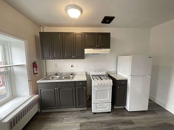 2nd image of 203 W North St #3