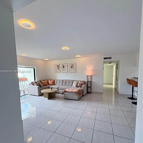 Building Photo - 8650 SW 149th Ave #310