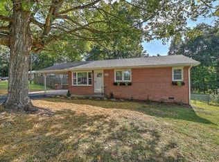 4003 Ranch Rd, Johnson City, TN 37601