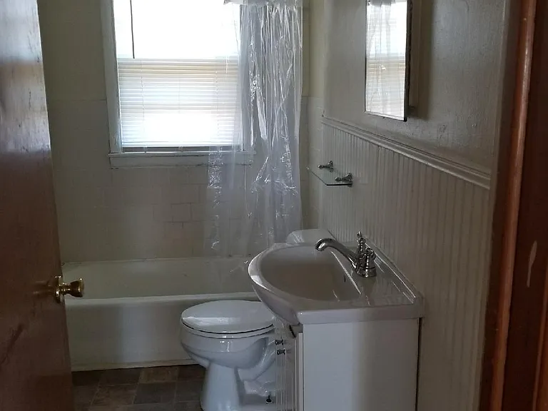 441 Allen St #3 — Photo 5