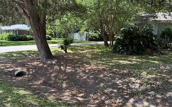 3rd image of 1327 Oceanview Rd