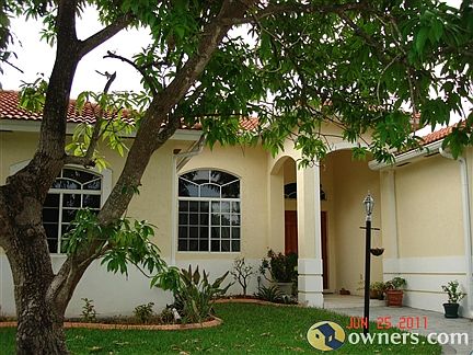 view part front of house