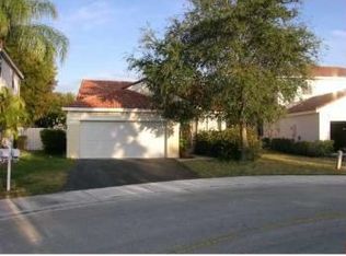 716 Falling Water Rd, Weston, FL 33326