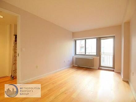 3rd image of 31 W 17th St APT 3