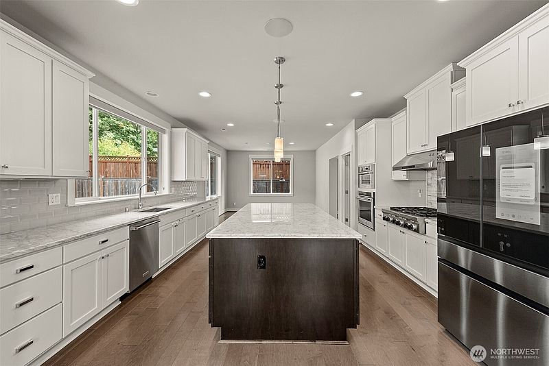 5th image of 9818 NE 162nd Street