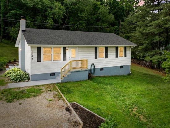 2088 Fire Tower Rd, Christiansburg, VA 24073