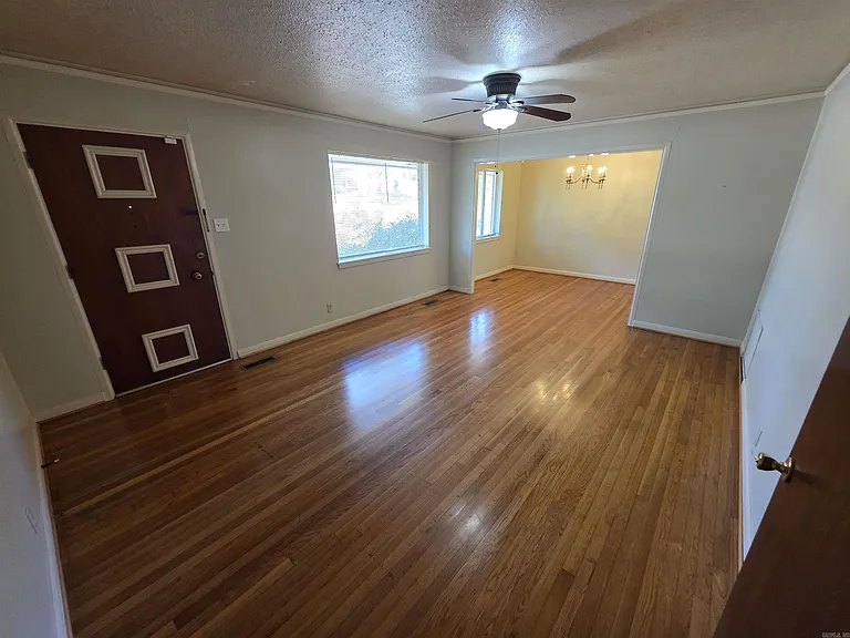 46 Glenmere Dr — Photo 12