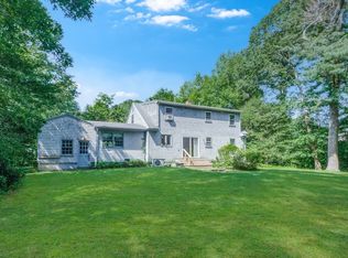 7 Tupola Ln, Mattapoisett, MA 02739