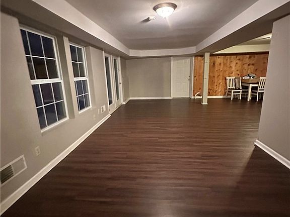 4th image of 7428 Genesee Rd