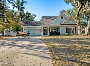 11 Osprey Rd, Beaufort, SC 29907
