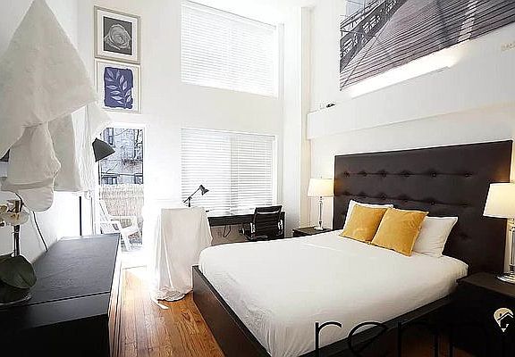 4th image of 168 Meserole St APT 2B