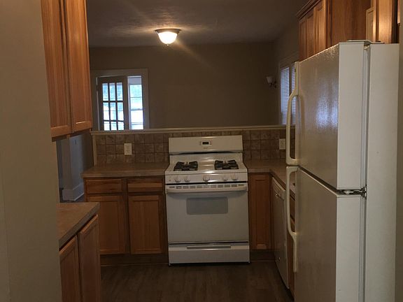 4th image of 24 Garfield Ave NW