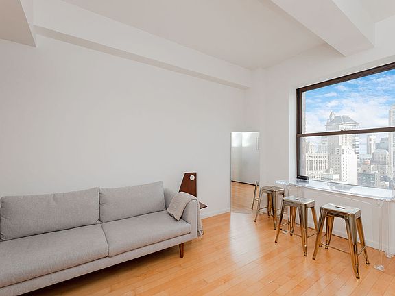 5th image of 20 West St APT 42D