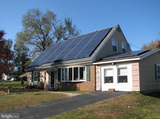 25 Mayfair Cir, Willingboro, NJ 08046