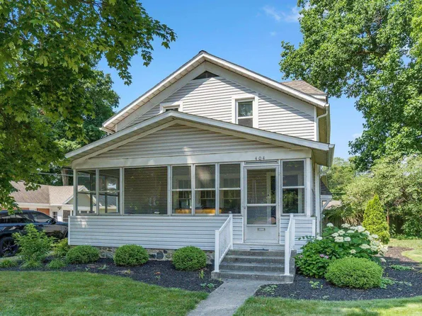 404 S 1st St, Pierceton, IN 46562