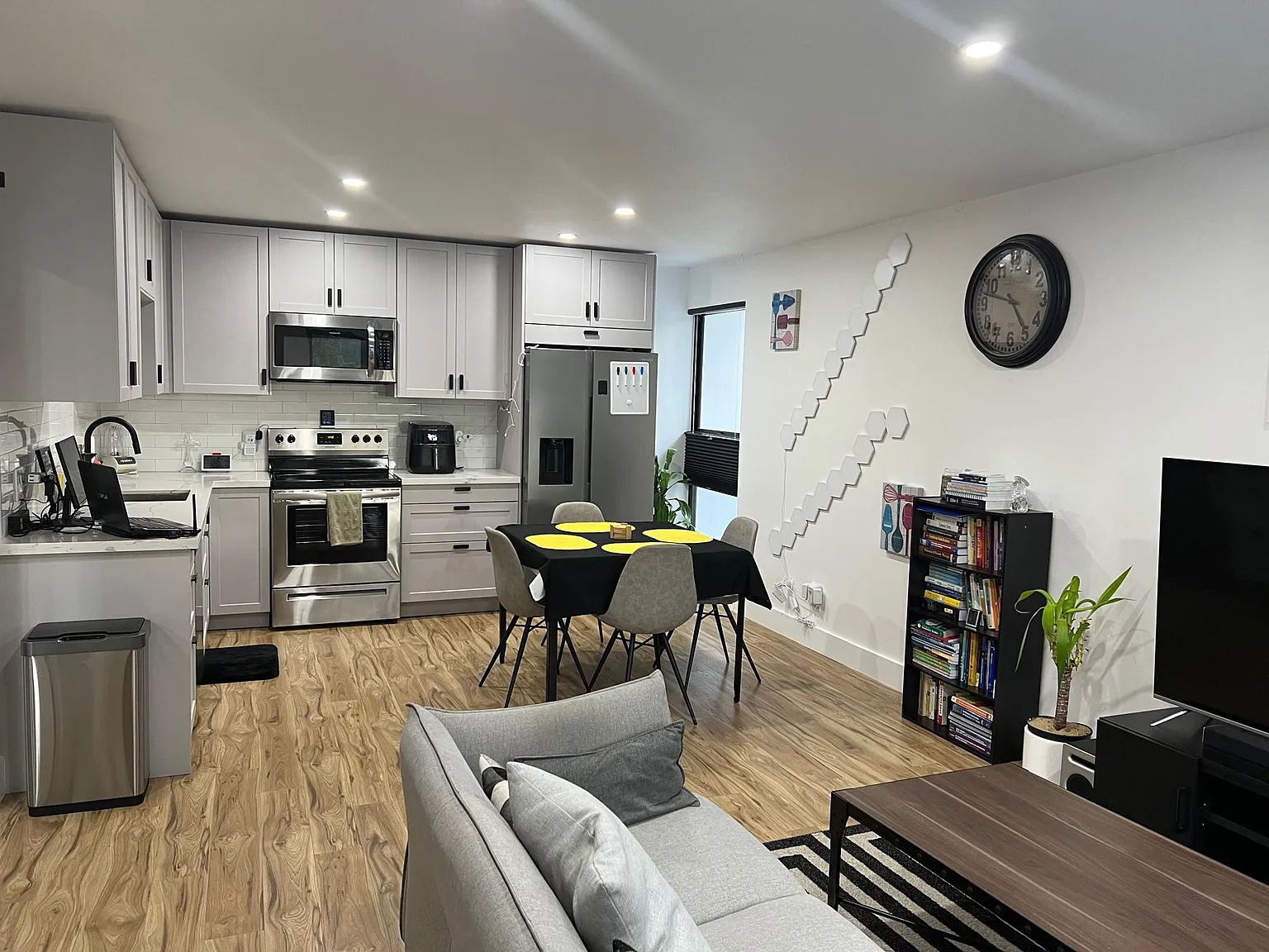 1 bed, 650 sqft, $2,175 — Photo 3