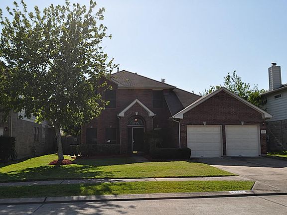 2nd image of 3130 Pickwood Dr
