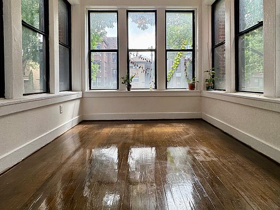 2nd image of 1350 W Winnemac Ave APT 1