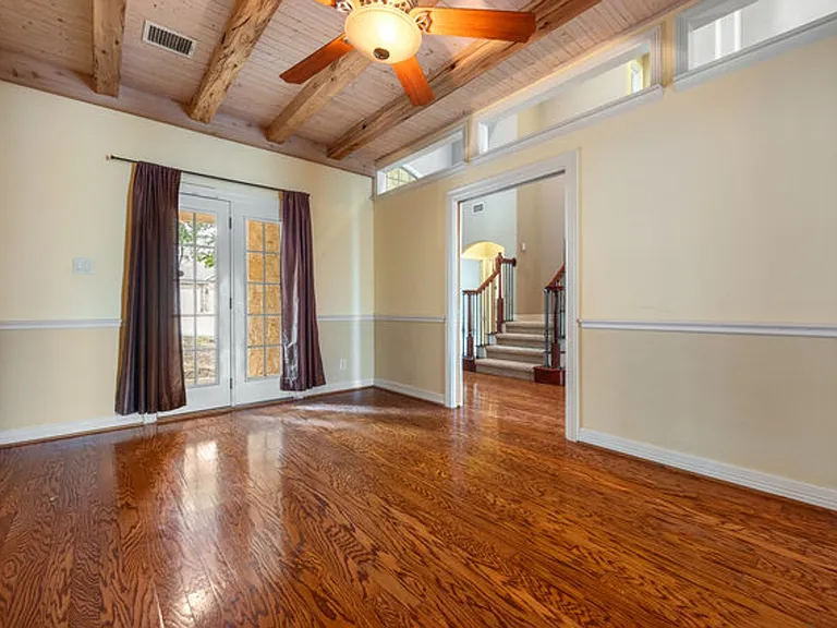 410 Cadence Hl — Photo 3