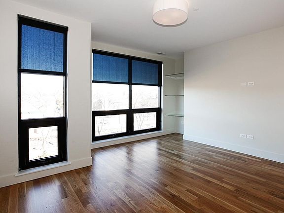 4th image of 8 W Burlington Ave Unit 301