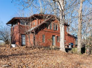 64 Pine Cone Dr, Asheville, NC 28805