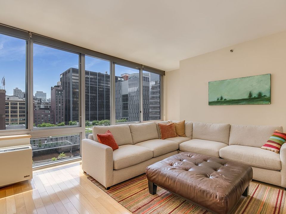 1st image of 225-227 W 60th St #10F