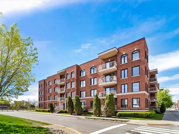 50 Rue Barard #402, Montreal, QC H4C 3P5