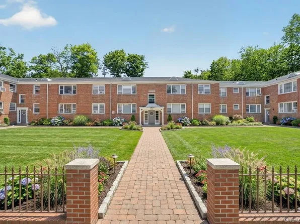 205 W Post Road #E-1-O, White Plains, NY 10606
